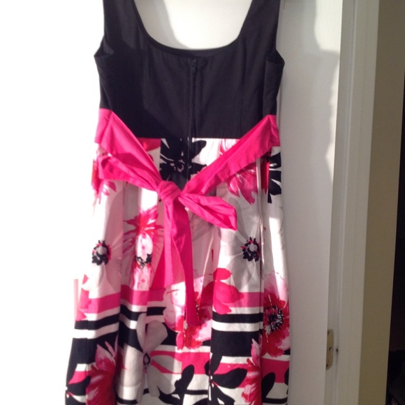 Iz Byer Dress - Picture 2 of 3